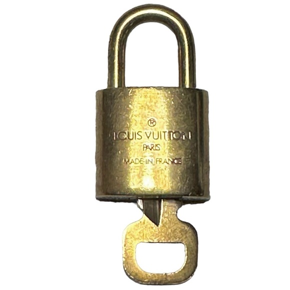 LOUIS VUITTON #319 Brass Padlock + Key Set - Picture 4 of 6